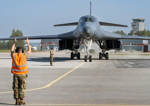 Южная Корея, США и Япония провели учения с участием бомбардировщика B-1B