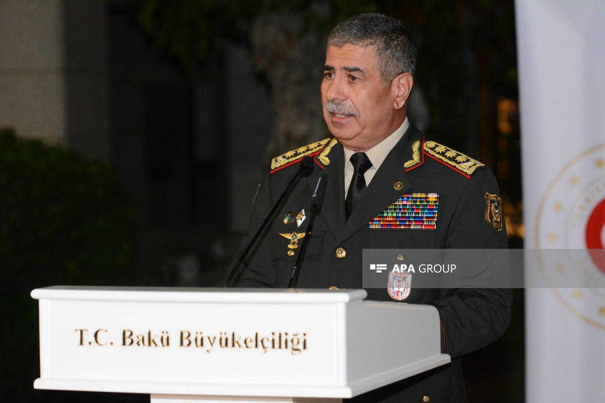 Закир Гасанов: Предпринимаются важные шаги по приведению азербайджанской армии в соответствие с турецкой моделью