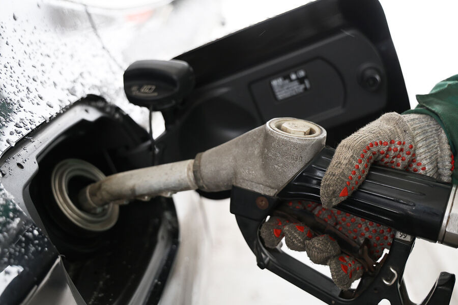 Запрет на экспорт бензина из РФ продлили до конца года