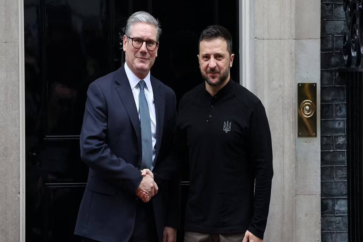 Зеленский отправился в Лондон