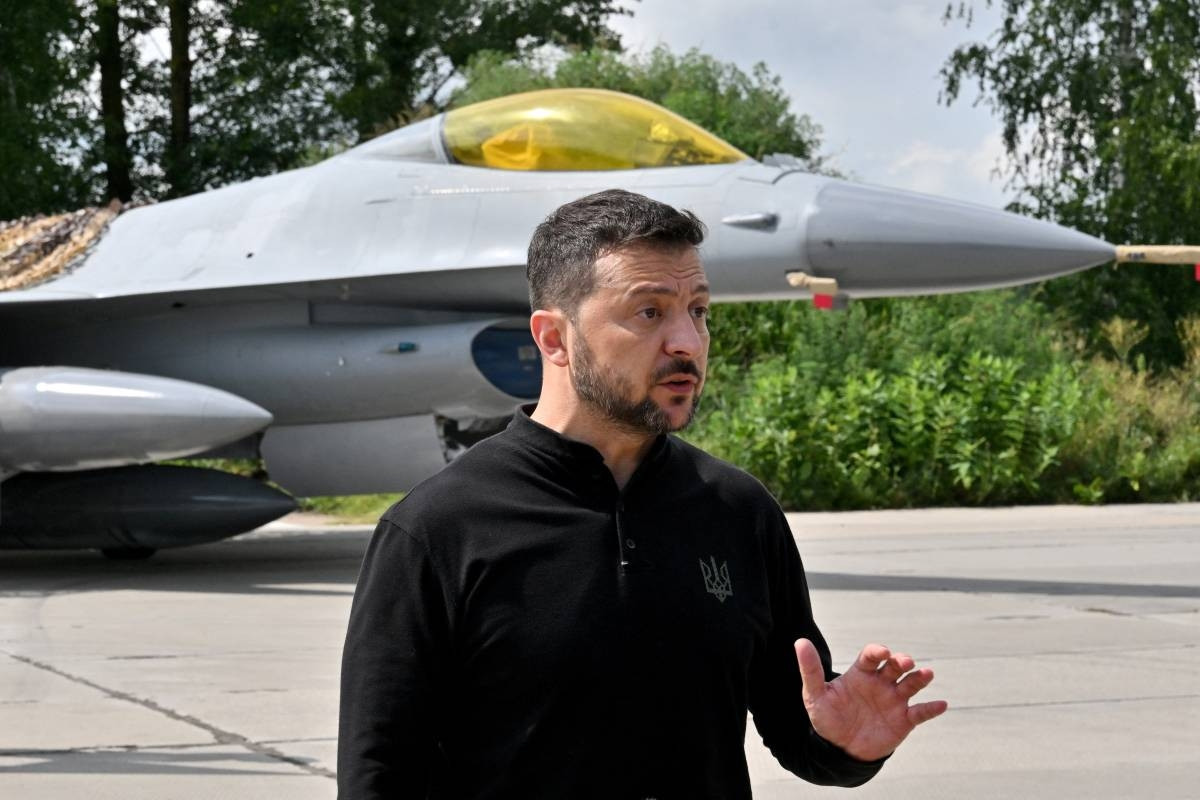 Зеленский уволил командующего Воздушными силами ВСУ после крушения F-16