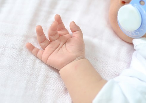 Женщина родила ребенка на станции метро "20 Января"