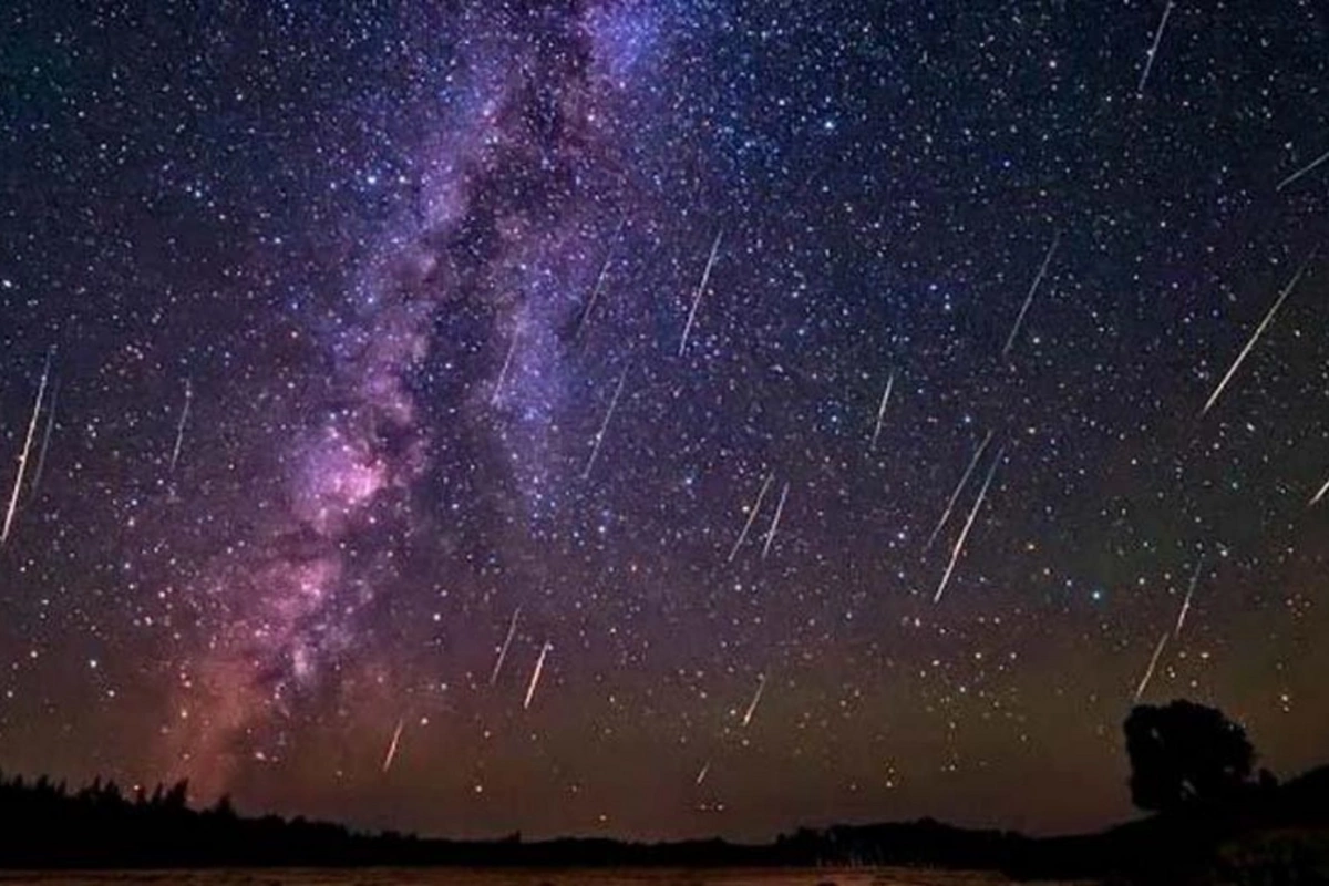 Жители Азербайджана более 10 дней могут наблюдать метеорный поток Геминиды